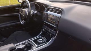 JAGUAR XE usata, con Bluetooth