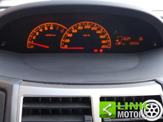 TOYOTA Yaris usata 14