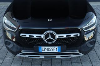 MERCEDES-BENZ GLA 180 usata, con Park Distance Control