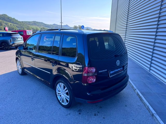 VOLKSWAGEN Touran usata, con Cerchi in lega
