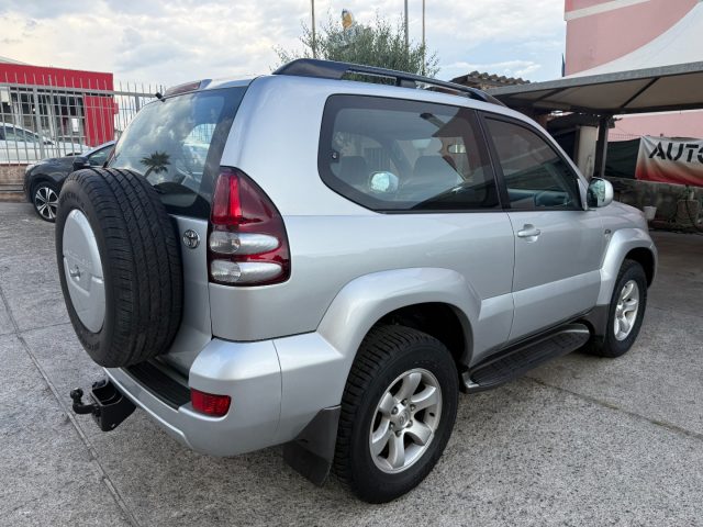 TOYOTA Land Cruiser usata, con Cerchi in lega