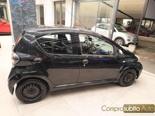 TOYOTA Aygo usata 18