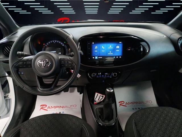TOYOTA Aygo X usata 12