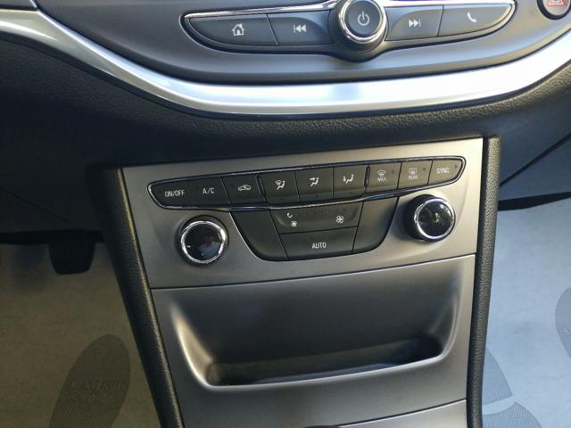 OPEL Astra usata, con Park Distance Control