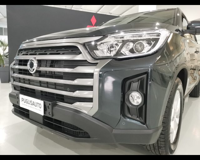 SSANGYONG REXTON usata, con Telecamera per parcheggio assistito