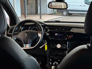 DS AUTOMOBILES DS 3 usata, con Sedile posteriore sdoppiato