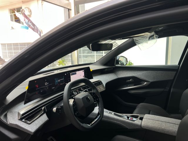 PEUGEOT 3008 usata, con Android Auto