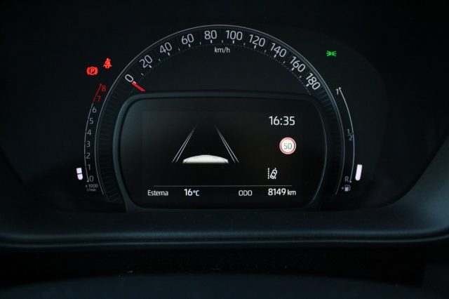 TOYOTA Aygo X usata, con Autoradio digitale