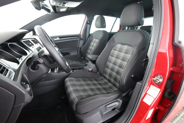 VOLKSWAGEN Golf usata 2