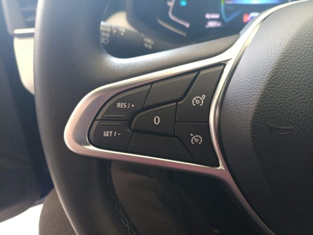 RENAULT Clio usata, con Controllo automatico clima