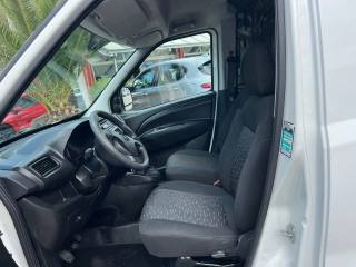 OPEL Combo usata, con Chiusura centralizzata
