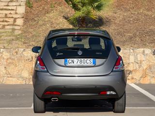LANCIA Ypsilon usata, con Autoradio