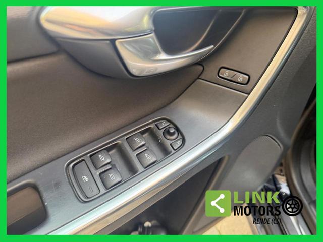 VOLVO XC60 usata, con Controllo elettronico della corsia