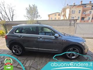VOLKSWAGEN Tiguan usata, con Boardcomputer