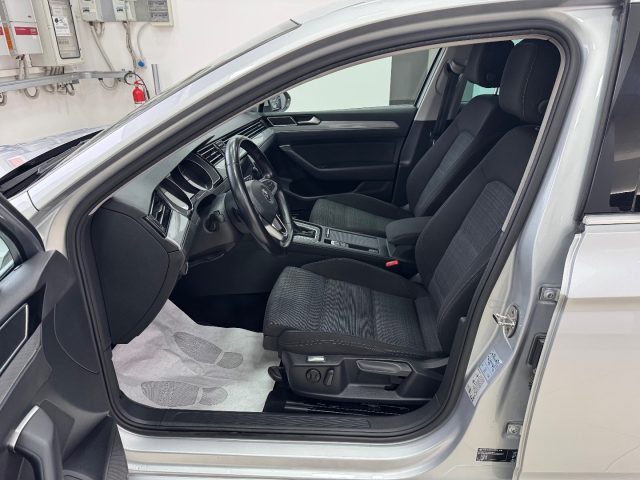 VOLKSWAGEN Passat Variant usata, con Boardcomputer
