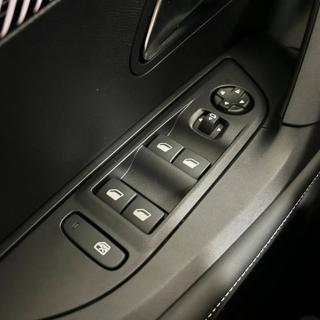 PEUGEOT 2008 usata, con Controllo elettronico della corsia