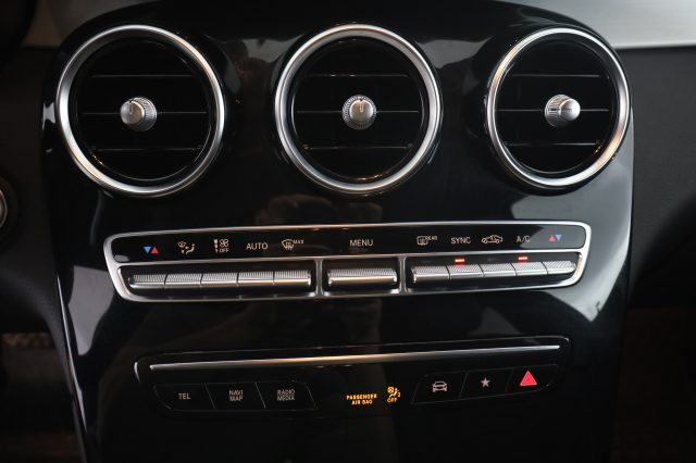 MERCEDES-BENZ GLC 220 usata 12