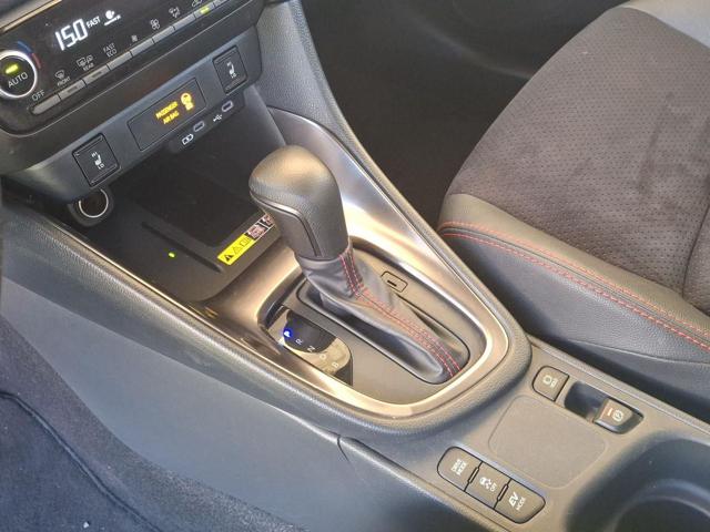TOYOTA Yaris usata, con Bluetooth