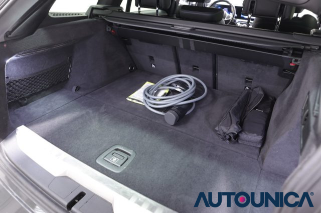 BMW 320 usata, con Fari full-led