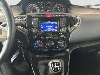 LANCIA Ypsilon usata 11