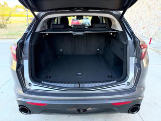 ALFA ROMEO Stelvio usata, con Luci diurne LED