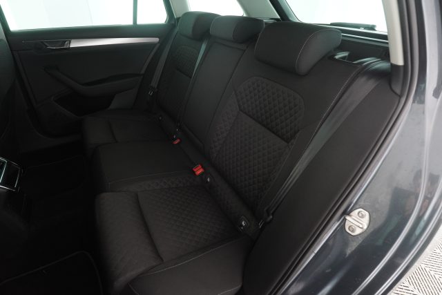 SKODA Superb usata 9