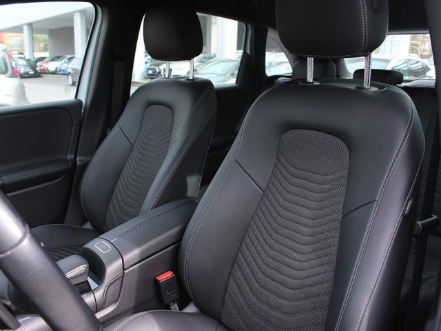 MERCEDES-BENZ B 250 usata, con Controllo automatico clima