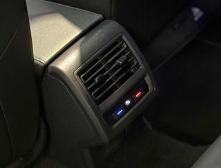 VOLKSWAGEN Golf usata, con USB