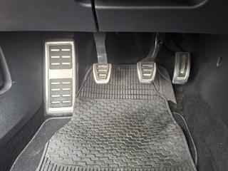 VOLKSWAGEN Golf usata, con USB