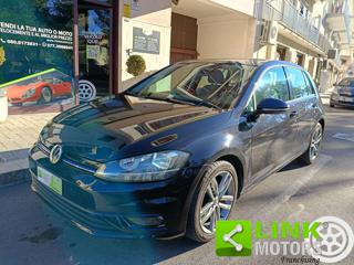 VOLKSWAGEN Golf usata, con USB
