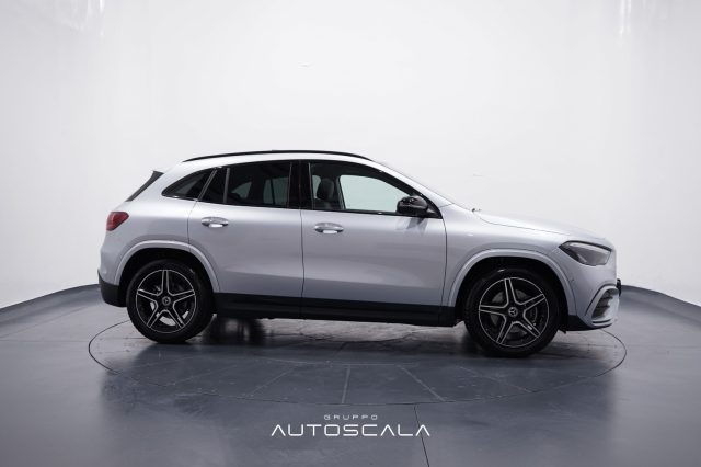 MERCEDES-BENZ GLA 200 usata, con Cerchi in lega