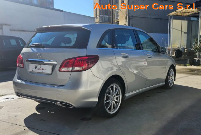 MERCEDES-BENZ B 180 usata, con Autoradio