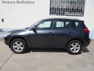 TOYOTA RAV 4 MY23 usata, con Airbag laterali