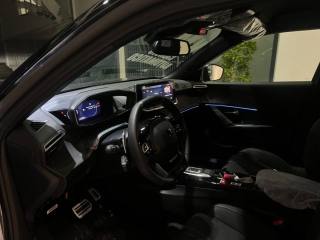 PEUGEOT 2008 usata, con Volante in pelle