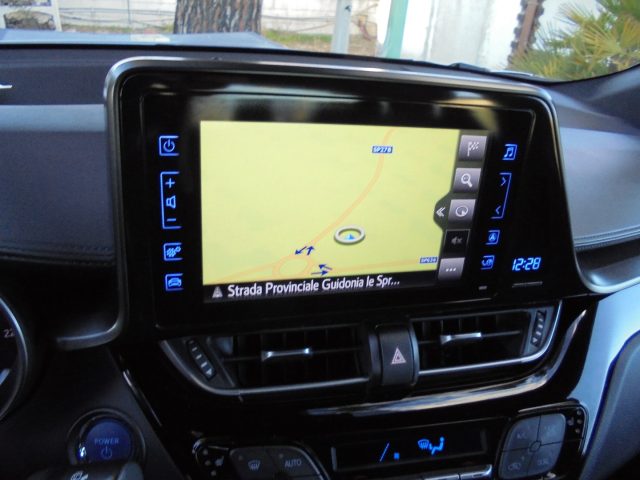 TOYOTA C-HR usata 29