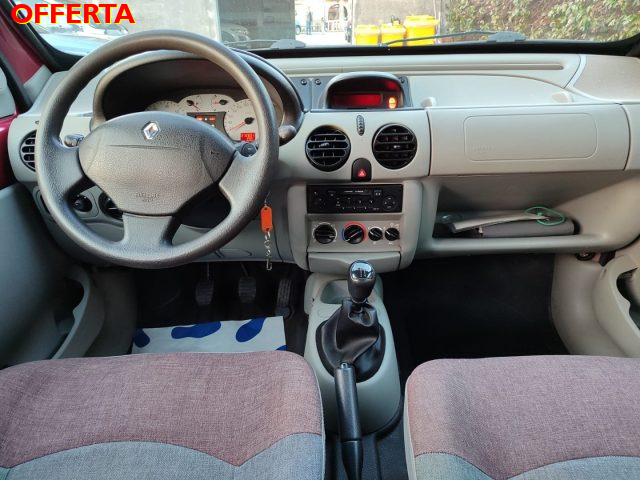 RENAULT Kangoo usata 17