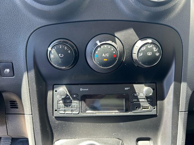 MERCEDES-BENZ Citan usata, con USB