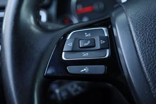 VOLKSWAGEN Touareg usata, con Sedile posteriore sdoppiato