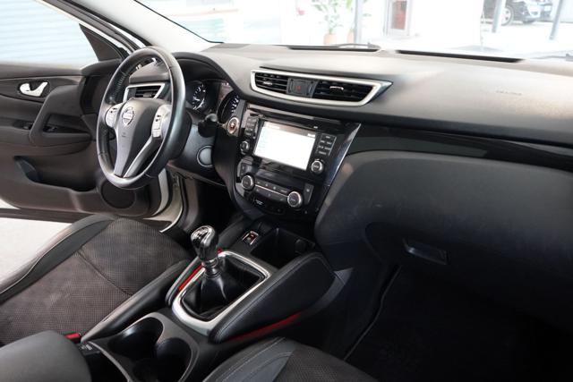 NISSAN Qashqai usata, con Telecamera per parcheggio assistito