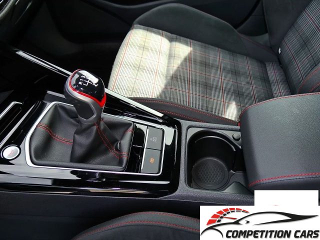 VOLKSWAGEN Golf usata, con ESP