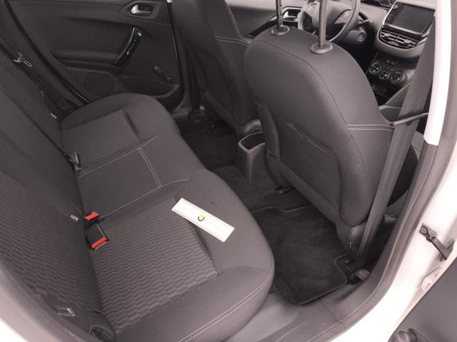 PEUGEOT 208 usata, con Apple CarPlay
