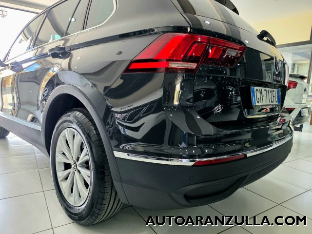 VOLKSWAGEN Tiguan usata, con Bracciolo