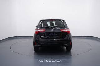 TOYOTA Yaris usata, con Autoradio