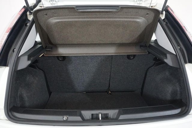FIAT Punto usata, con Volante in pelle