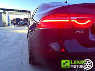 JAGUAR XE usata, con Sensori di parcheggio posteriori