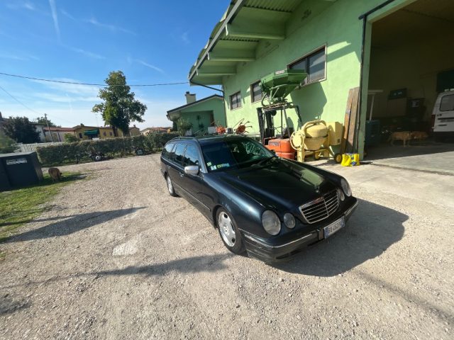 MERCEDES-BENZ E 270 usata, con Autoradio