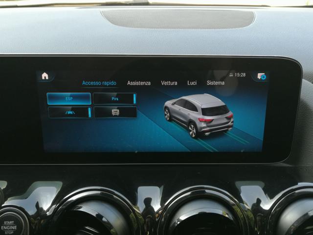 MERCEDES-BENZ GLA 180 usata, con Touch screen