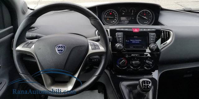 LANCIA Ypsilon usata, con Controllo trazione