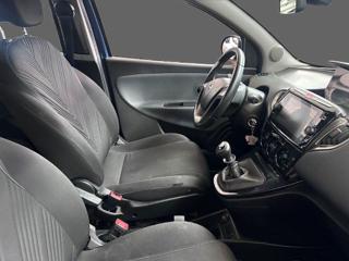 LANCIA Ypsilon usata, con Airbag