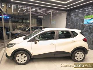 RENAULT Captur usata, con Autoradio